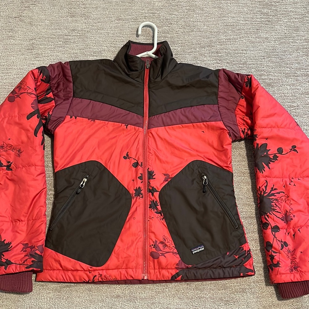 Womens vintage Patagonia lightweight down jacket, size small